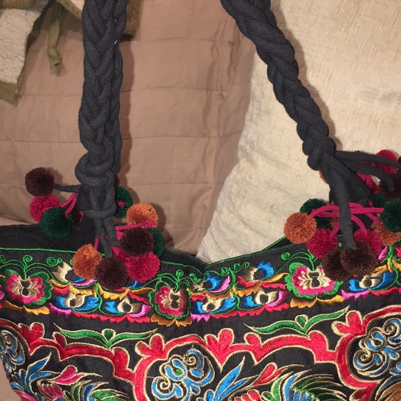 6 One of a kind hand stitched handbag - Picture 5 of 11